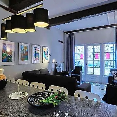 Modern Comfort In A Spot Hotel