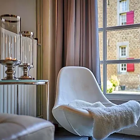 Modern Comfort In A Spot 3*